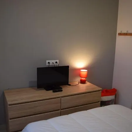 בית נופש With 2 Bedrooms Surtainville